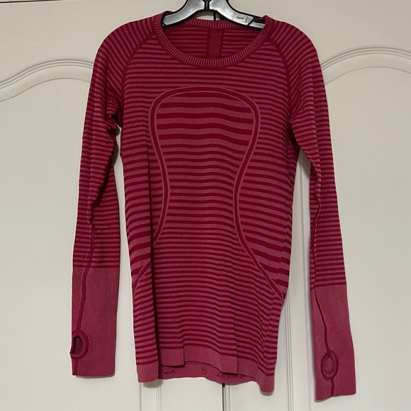 Lululemon Long Sleeve - Picture 1 of 3